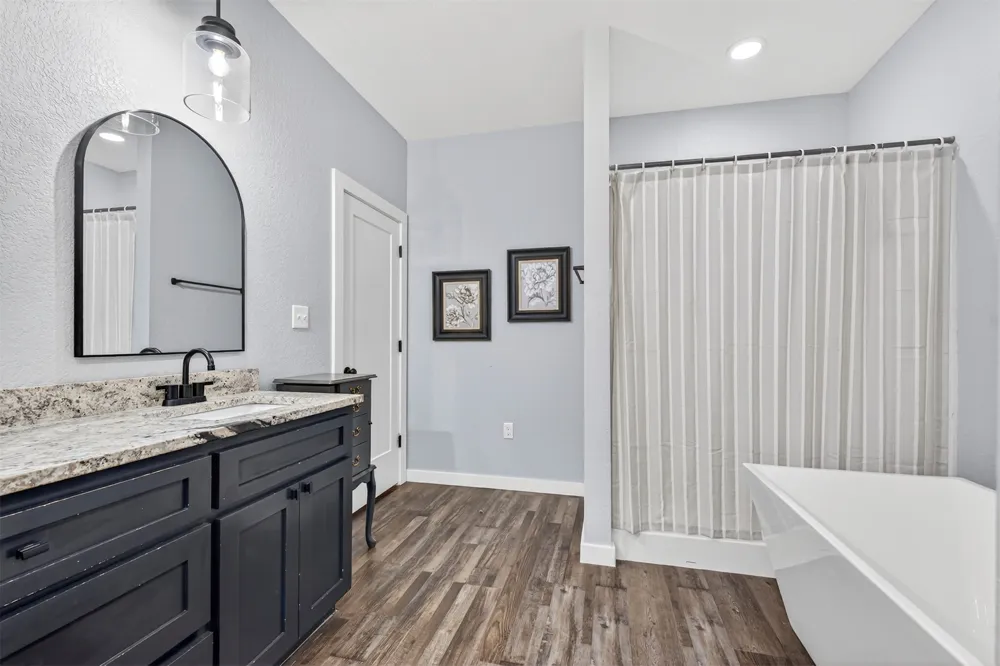 3107 E McKenzie Avenue Pocola, OK 74902