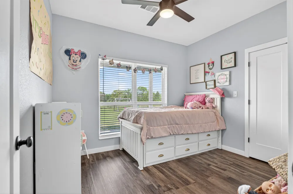 3107 E McKenzie Avenue Pocola, OK 74902