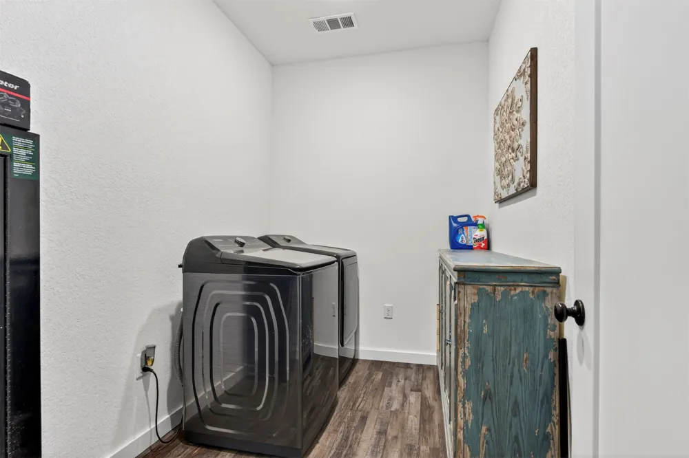 3107 E McKenzie Avenue Pocola, OK 74902