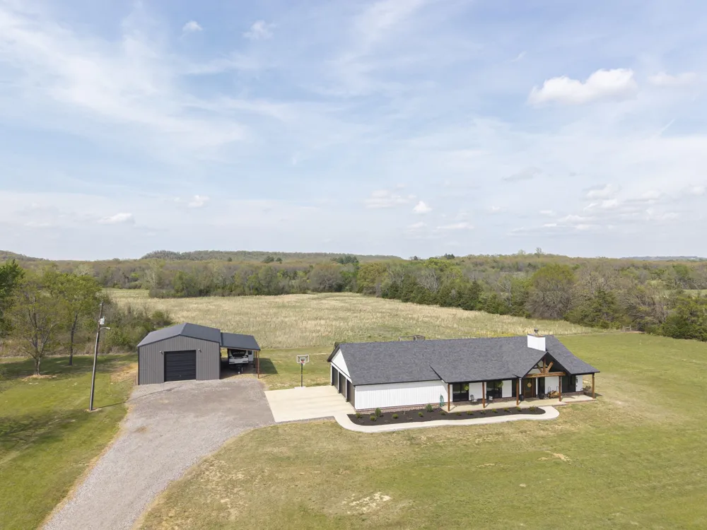 3107 E McKenzie Avenue Pocola, OK 74902