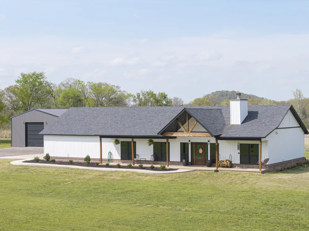3107 E McKenzie Avenue Pocola, OK 74902
