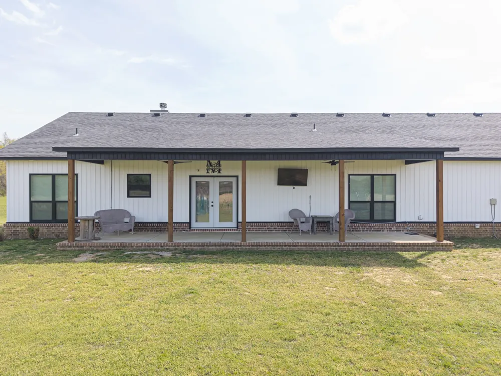 3107 E McKenzie Avenue Pocola, OK 74902