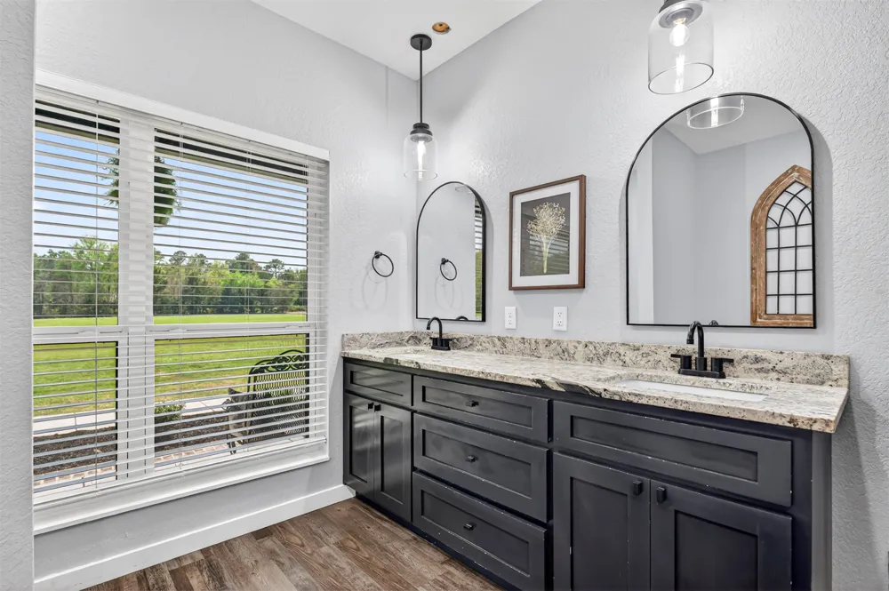 3107 E McKenzie Avenue Pocola, OK 74902