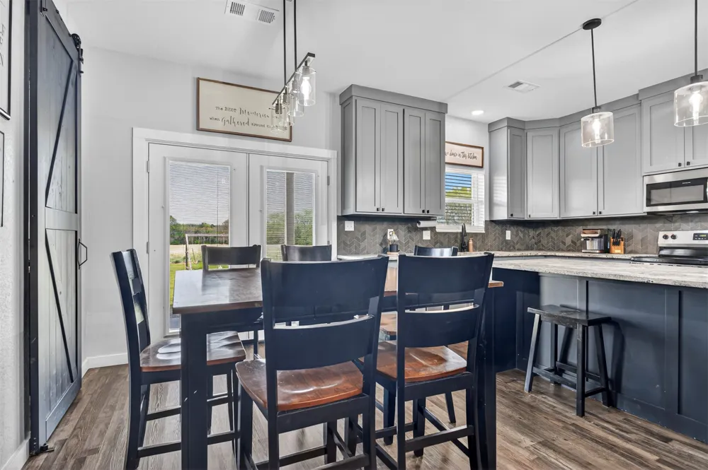 3107 E McKenzie Avenue Pocola, OK 74902
