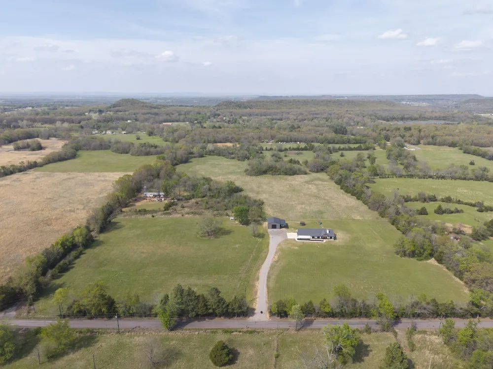 3107 E McKenzie Avenue Pocola, OK 74902