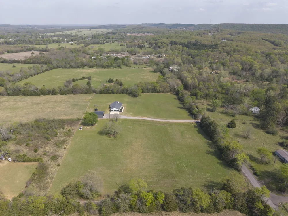 3107 E McKenzie Avenue Pocola, OK 74902