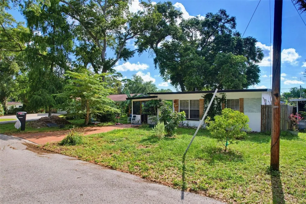 7995 53RD WAY Pinellas Park, FL 33781