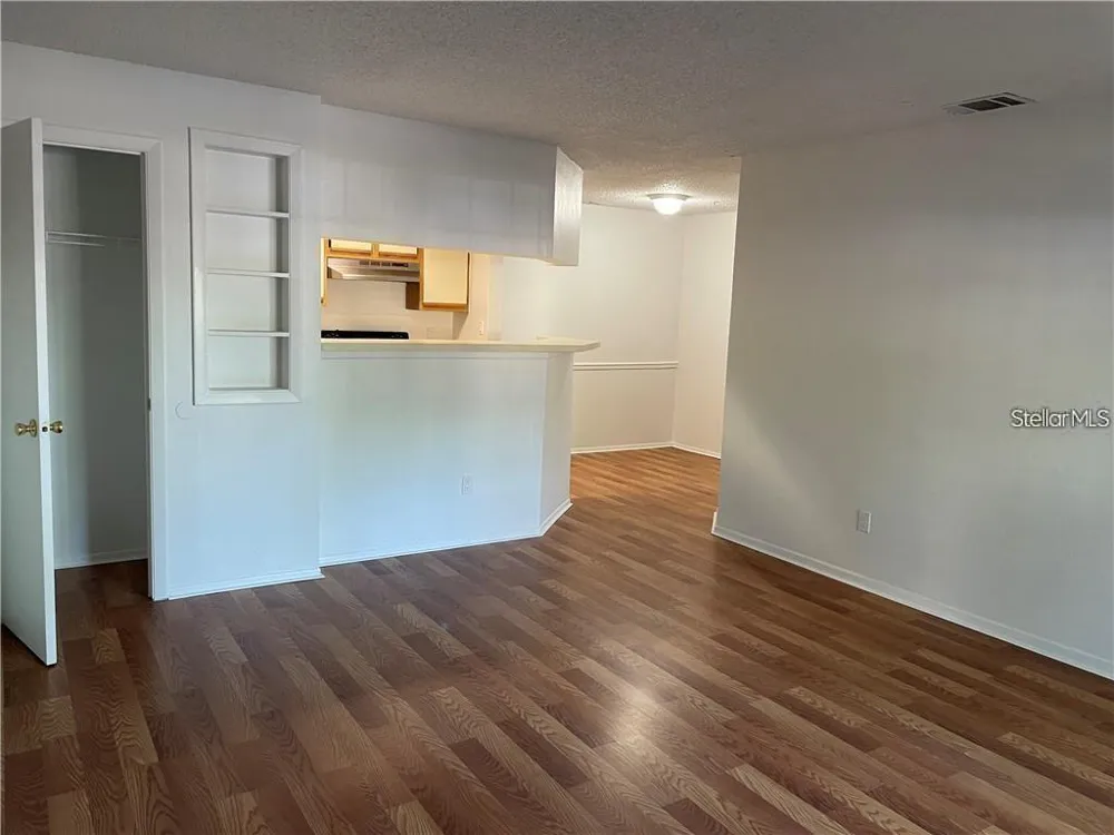 246 AFTON SQUARE #105 Altamonte Springs, FL 32714