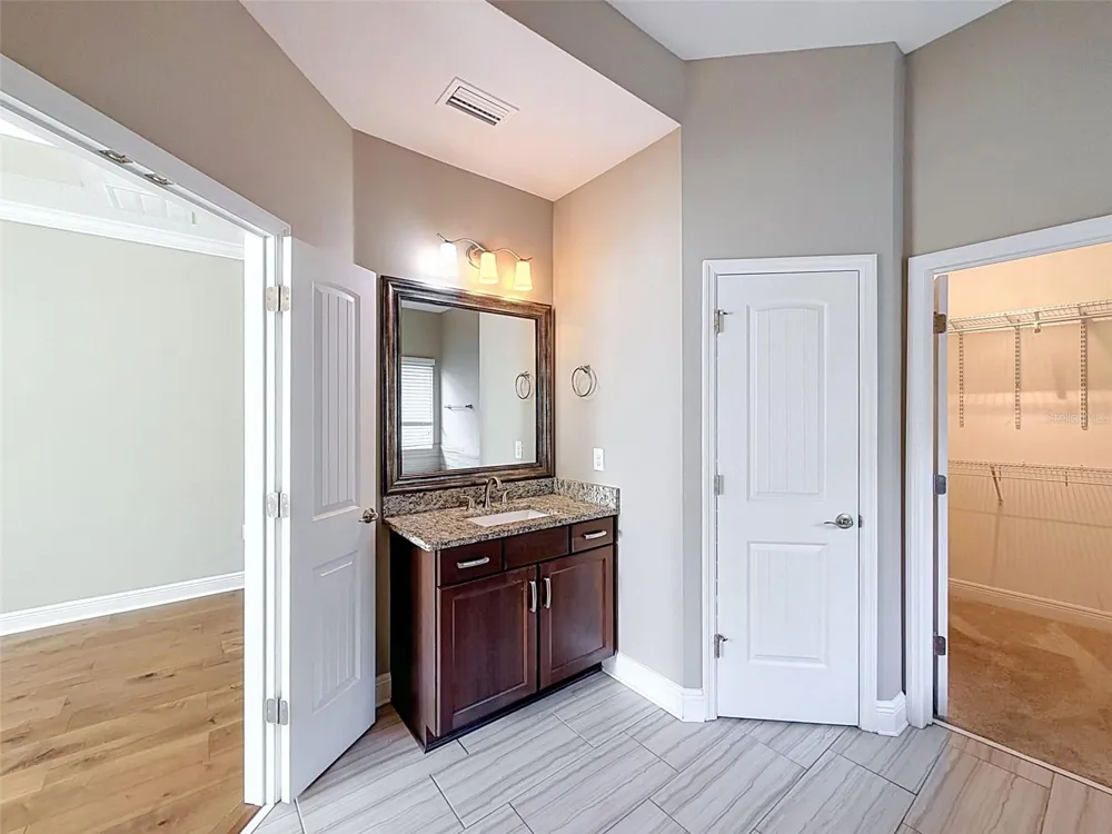 112 S BUNGALOW PARK AVENUE #1 Tampa, FL 33609