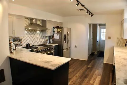 233 7th Street Beaumont, TX 77702