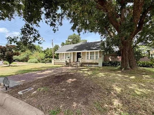 233 7th Street Beaumont, TX 77702