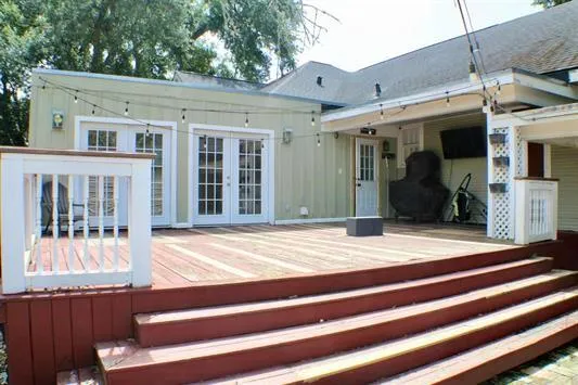233 7th Street Beaumont, TX 77702