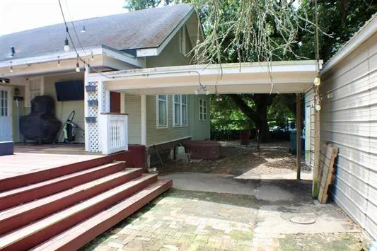 233 7th Street Beaumont, TX 77702