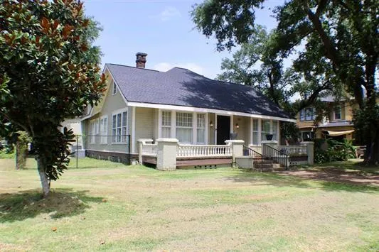 233 7th Street Beaumont, TX 77702