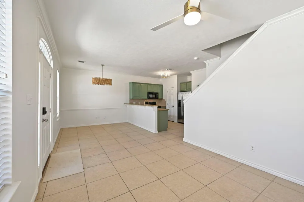 114 Forest Drive College Station, TX 77840