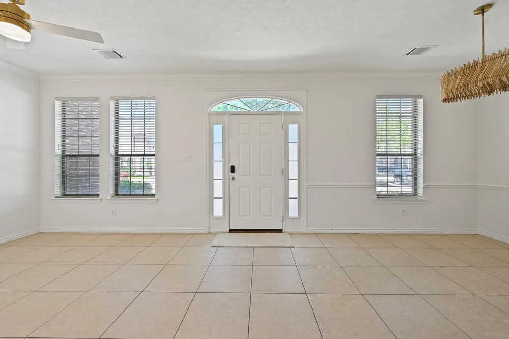 114 Forest Drive College Station, TX 77840