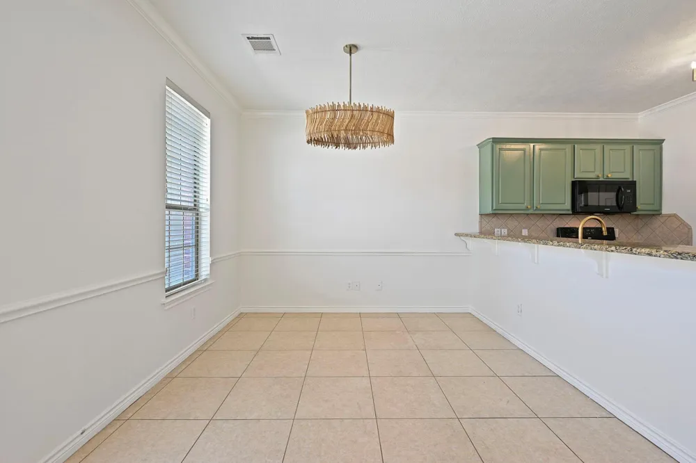 114 Forest Drive College Station, TX 77840