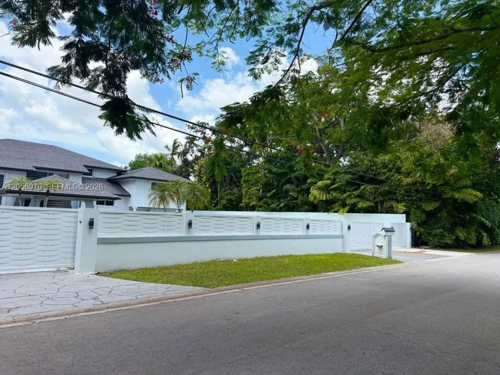 12040 SW 43rd St #12040 Miami, FL 33175