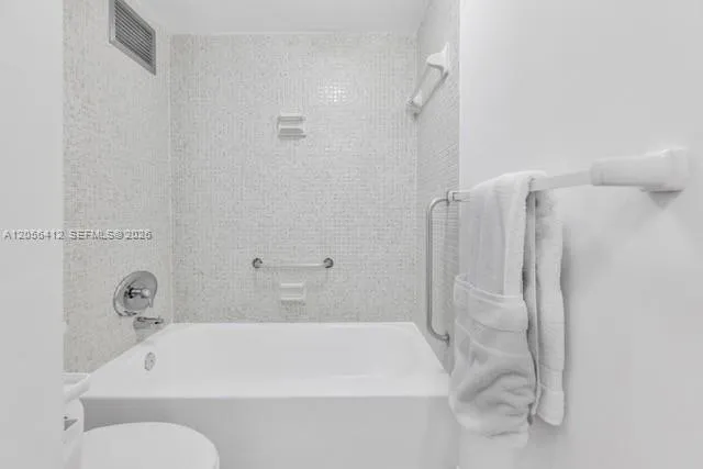 10101 E Bay Harbor Dr #504 Bay Harbor Islands, FL 33154