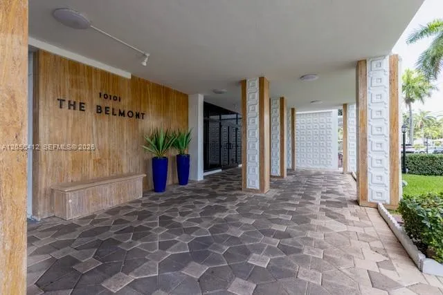 10101 E Bay Harbor Dr #504 Bay Harbor Islands, FL 33154