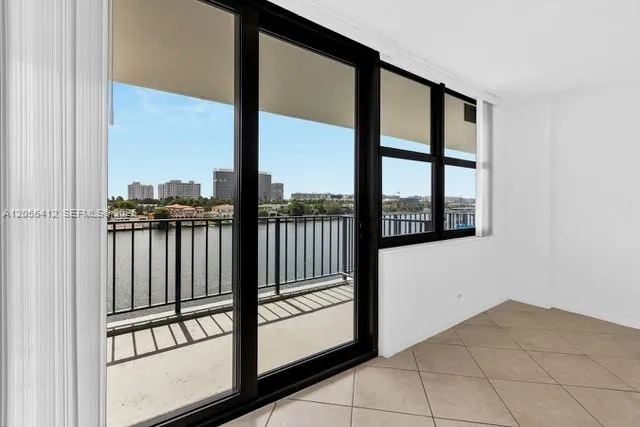10101 E Bay Harbor Dr #504 Bay Harbor Islands, FL 33154