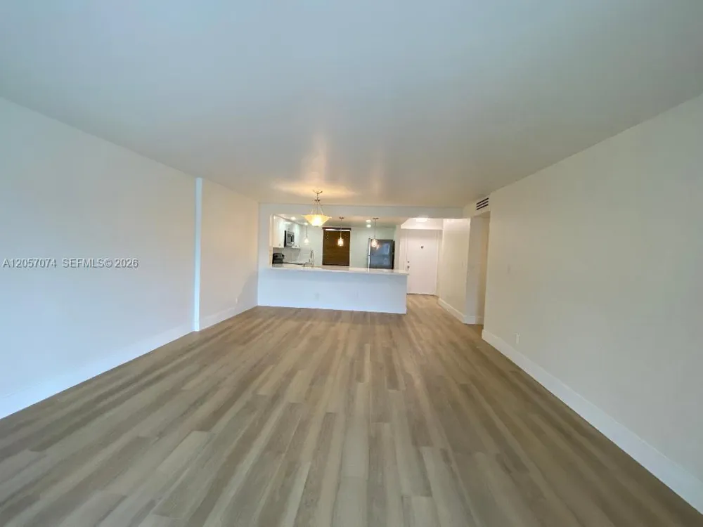 401 SE 3rd St #405 Dania Beach, FL 33004