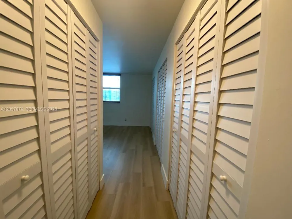 401 SE 3rd St #405 Dania Beach, FL 33004