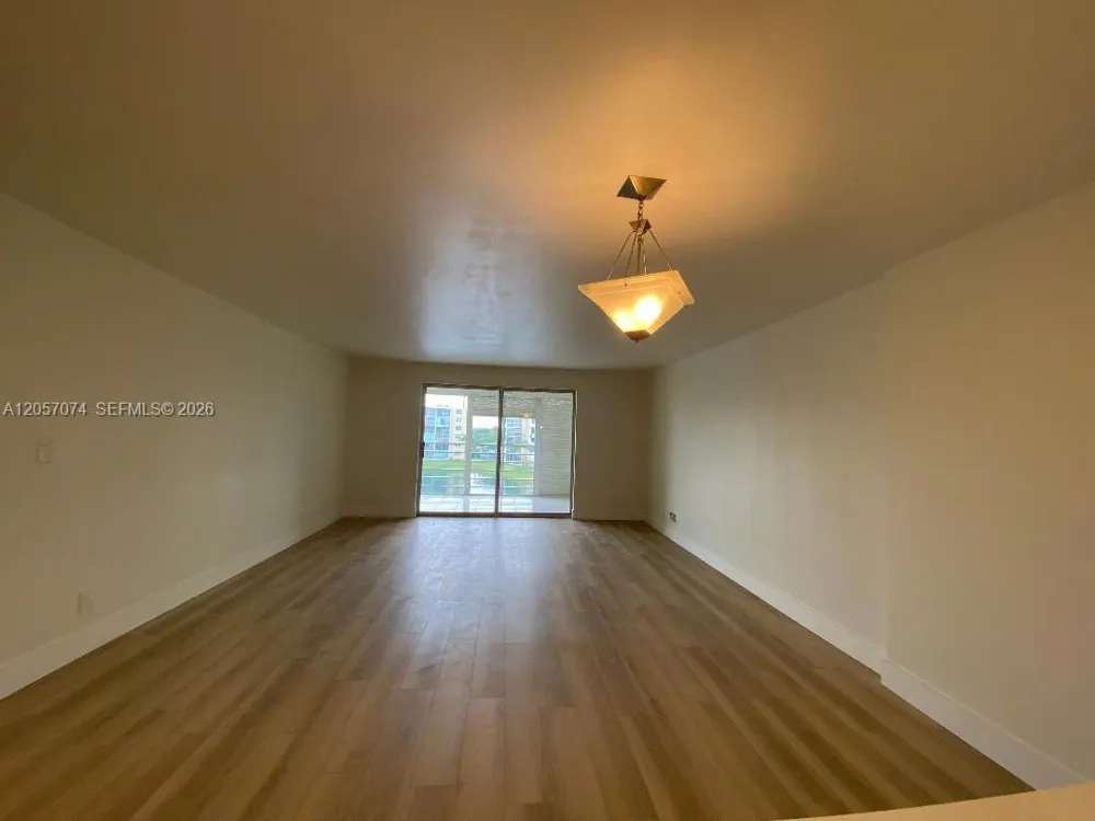 401 SE 3rd St #405 Dania Beach, FL 33004