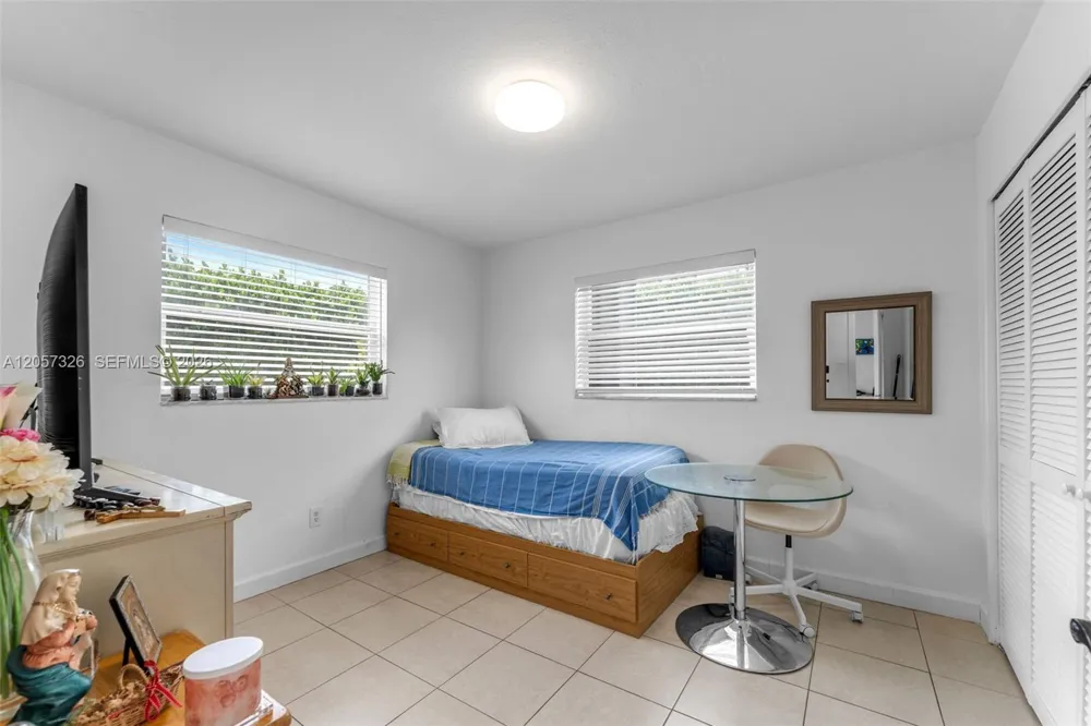 23170 SW 155th Ave Miami, FL 33170