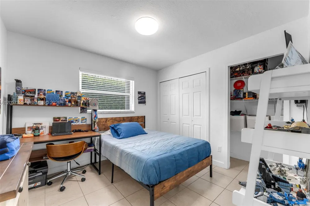 23170 SW 155th Ave Miami, FL 33170