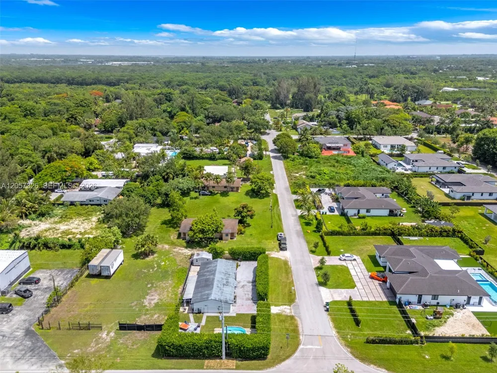 23170 SW 155th Ave Miami, FL 33170