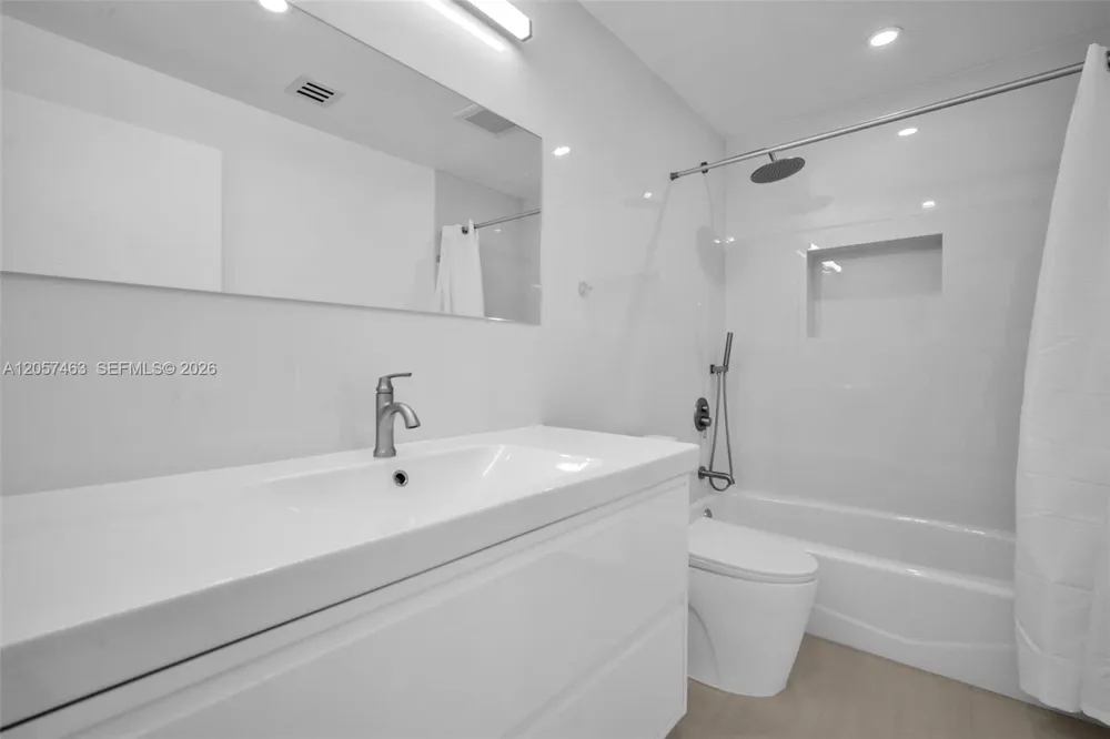 2706 Scott St #00 Hollywood, FL 33020