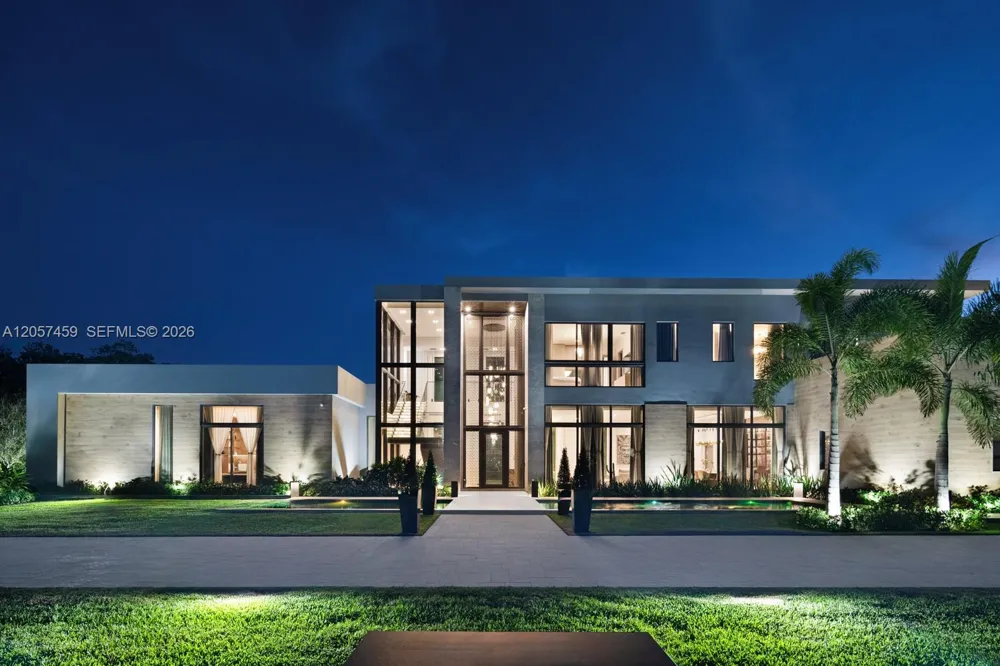 5900 SW 129th Ter Pinecrest, FL 33156