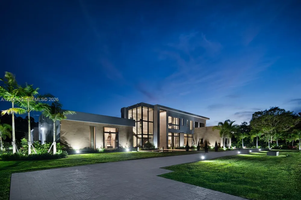 5900 SW 129th Ter Pinecrest, FL 33156