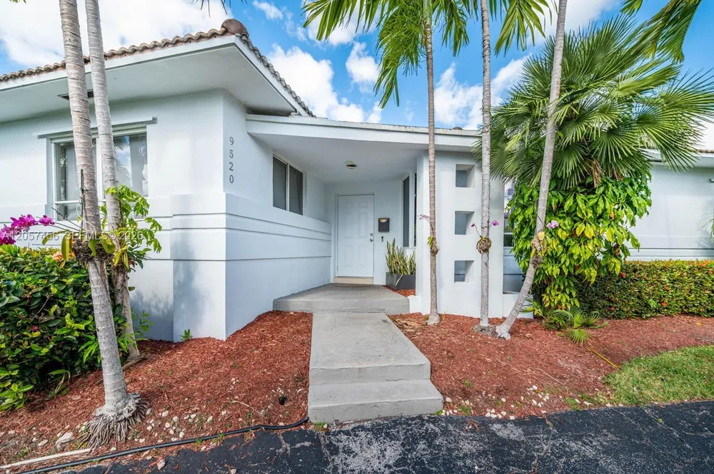 9520 E Broadview Dr Bay Harbor Islands, FL 33154