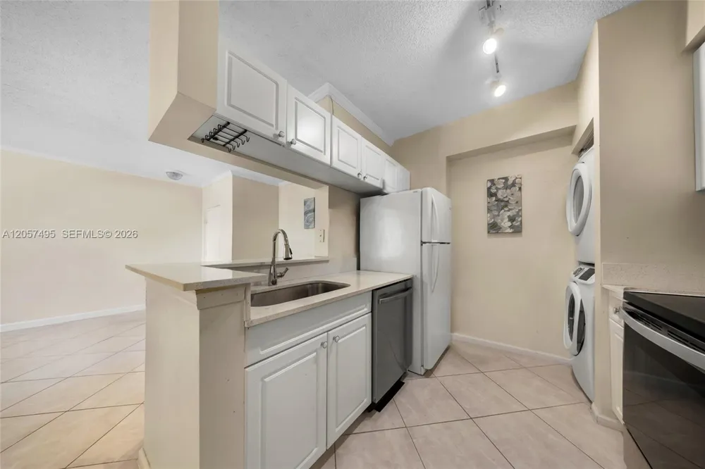 17145 Bay Rd #4301 Sunny Isles Beach, FL 33160