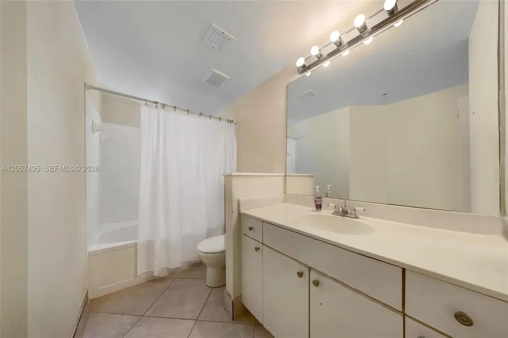 17145 Bay Rd #4301 Sunny Isles Beach, FL 33160