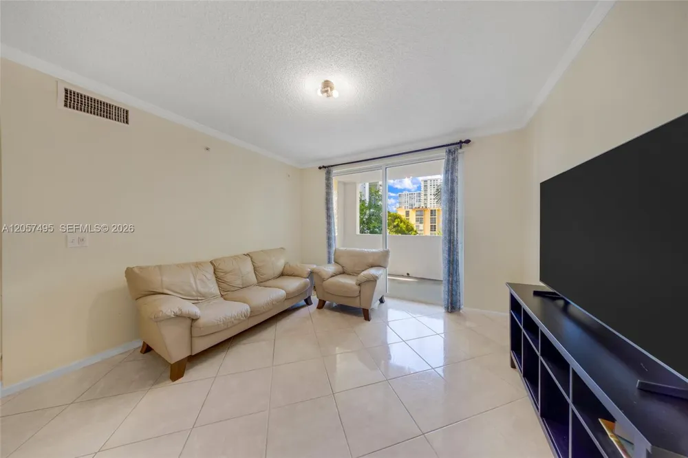 17145 Bay Rd #4301 Sunny Isles Beach, FL 33160