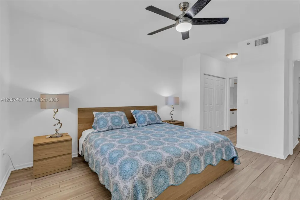 19501 E Country Club Dr #9101 Aventura, FL 33180