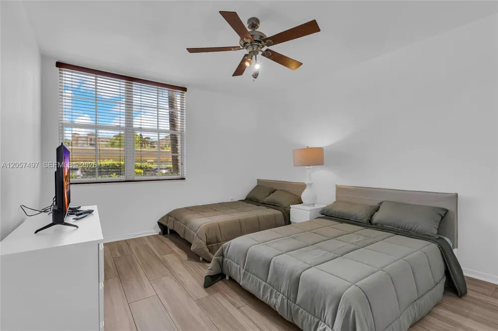 19501 E Country Club Dr #9101 Aventura, FL 33180