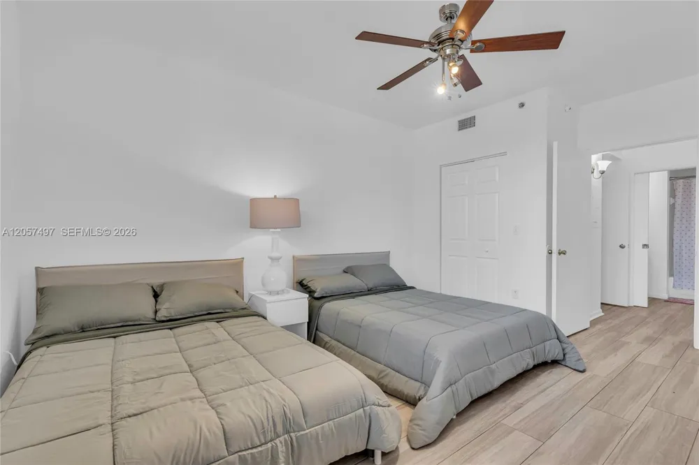 19501 E Country Club Dr #9101 Aventura, FL 33180