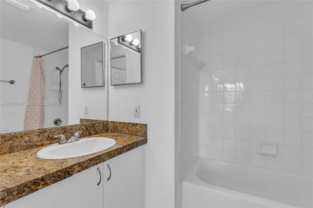 19501 E Country Club Dr #9101 Aventura, FL 33180