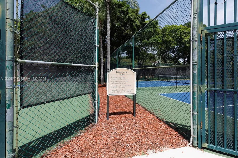 19501 E Country Club Dr #9101 Aventura, FL 33180