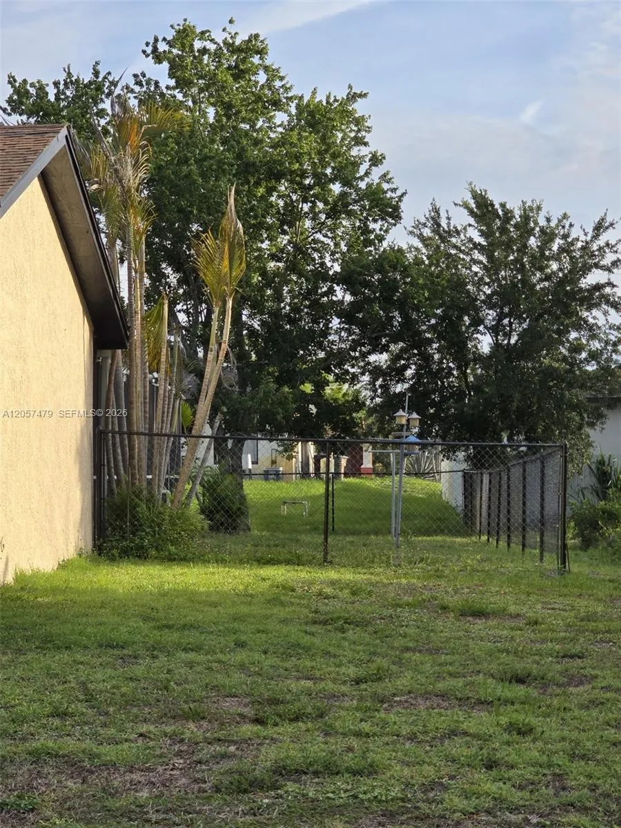 2816 9 TH SW Lehigh Acres, FL 33976