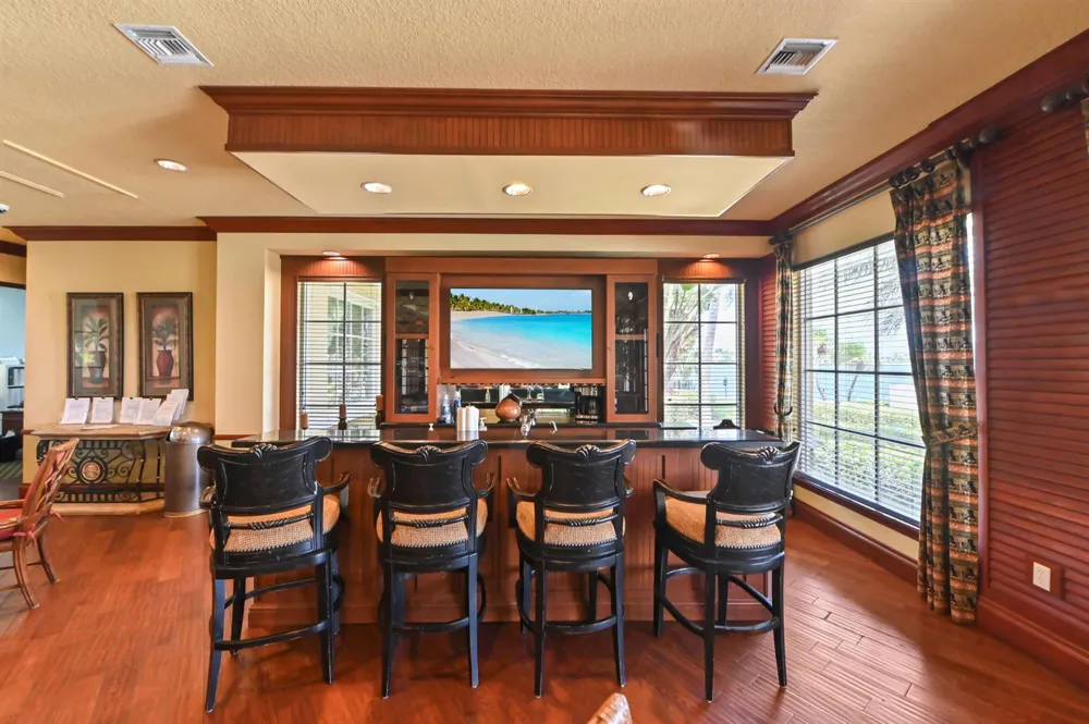 140 Yacht Club Way #307 Hypoluxo, FL 33462