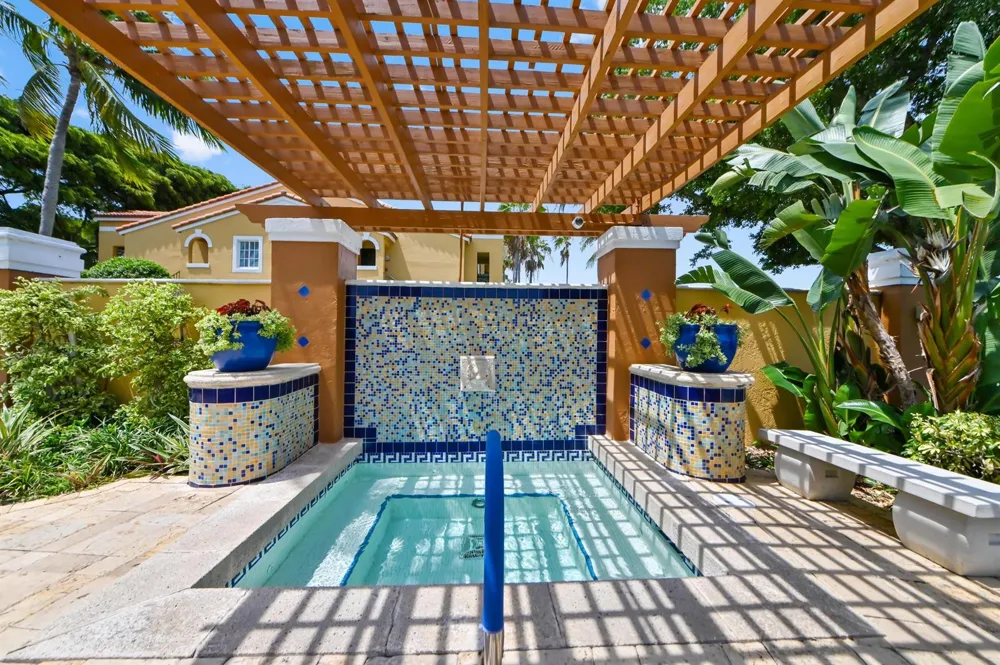 140 Yacht Club Way #307 Hypoluxo, FL 33462