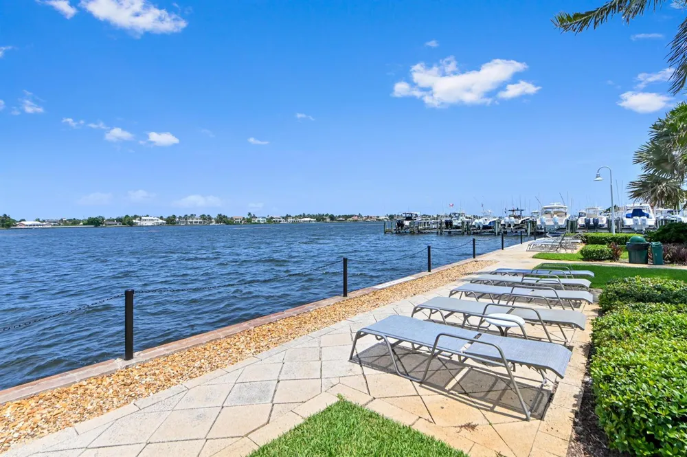 140 Yacht Club Way #307 Hypoluxo, FL 33462