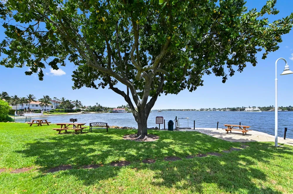 140 Yacht Club Way #307 Hypoluxo, FL 33462