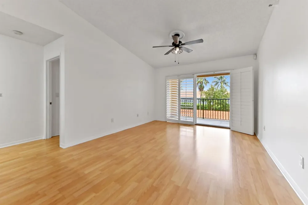 140 Yacht Club Way #307 Hypoluxo, FL 33462