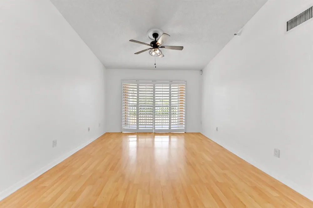 140 Yacht Club Way #307 Hypoluxo, FL 33462